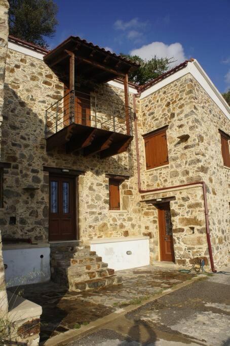 فيلا Alegria Stone House AmigdhalokeFálion المظهر الخارجي الصورة