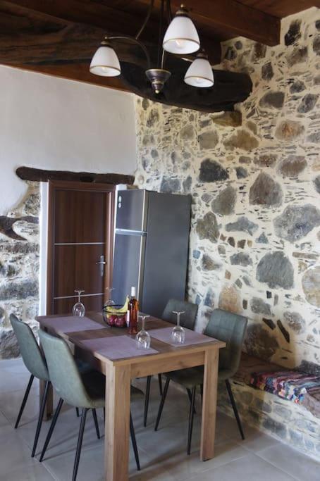 فيلا Alegria Stone House AmigdhalokeFálion المظهر الخارجي الصورة